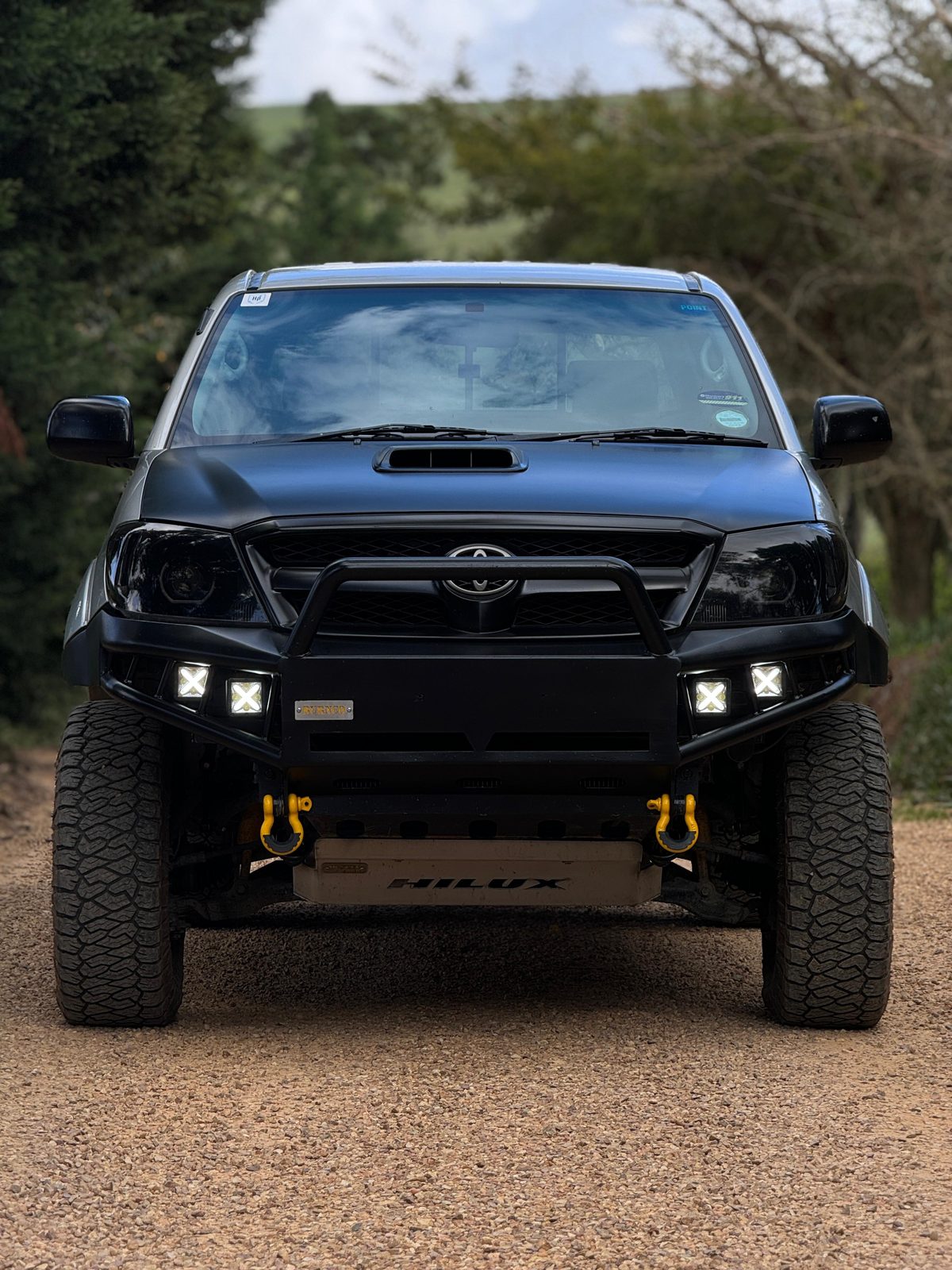 Rhino 4x4 bull bar setup